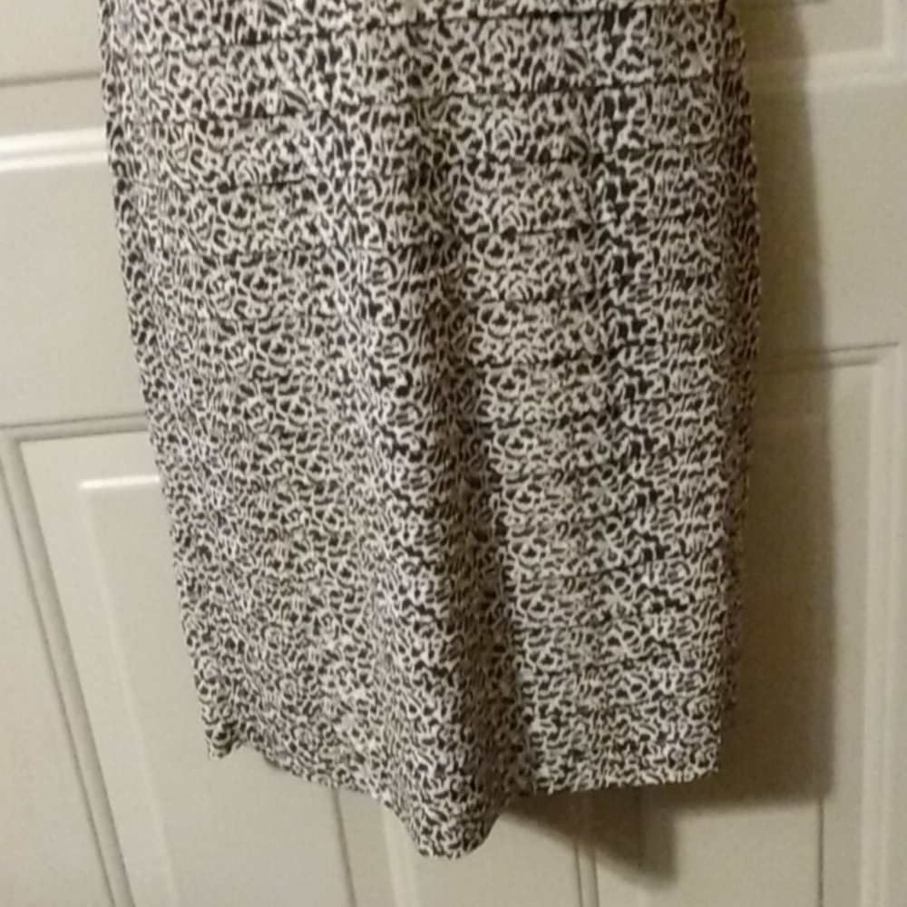 Cheetah print shirred fitted dress - Picture 4 of 11